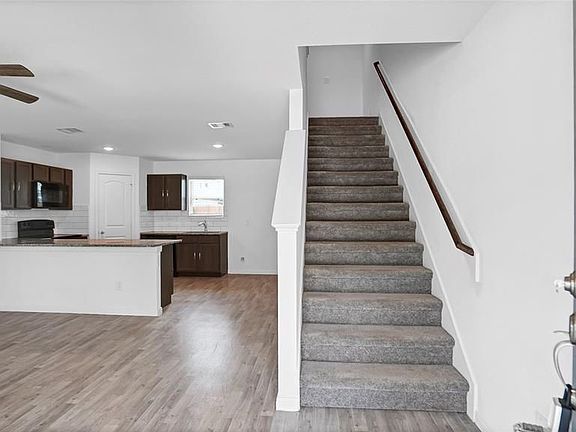 5th image of 16963 Marie Village Dr