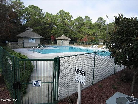 3rd image of 651 Pelican Cir SE