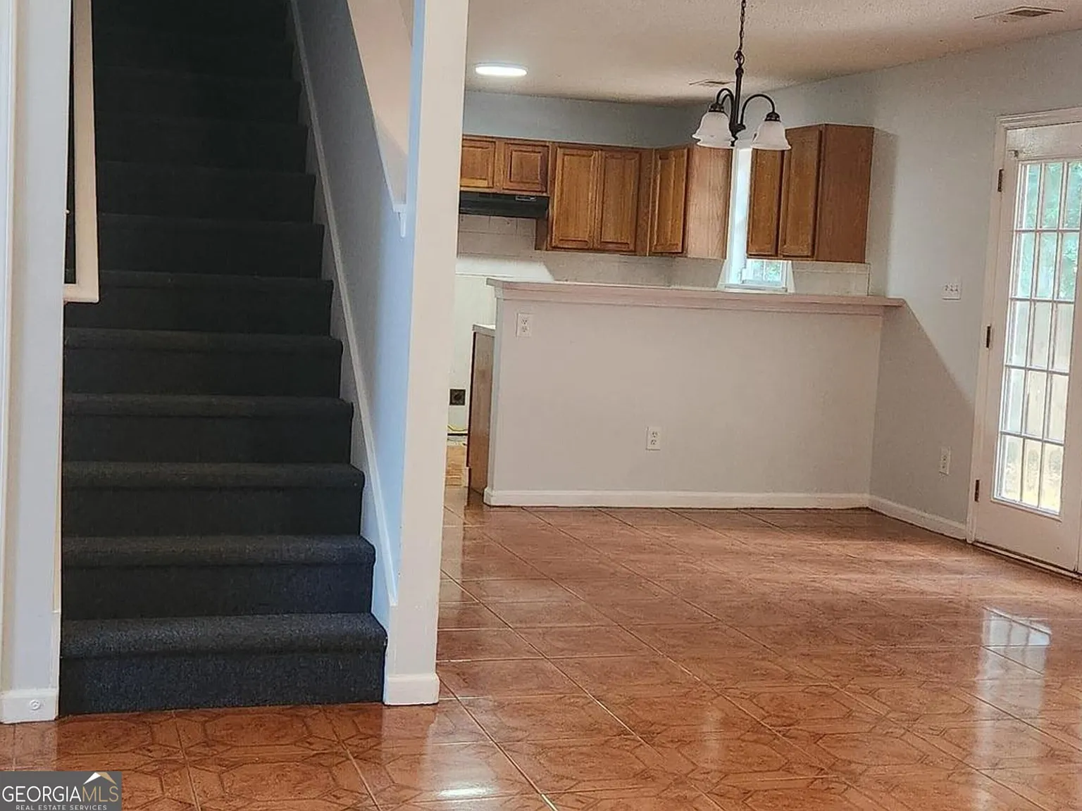 4 bed, 2.0 bath, 1378 sqft, $2,100 — Photo 3