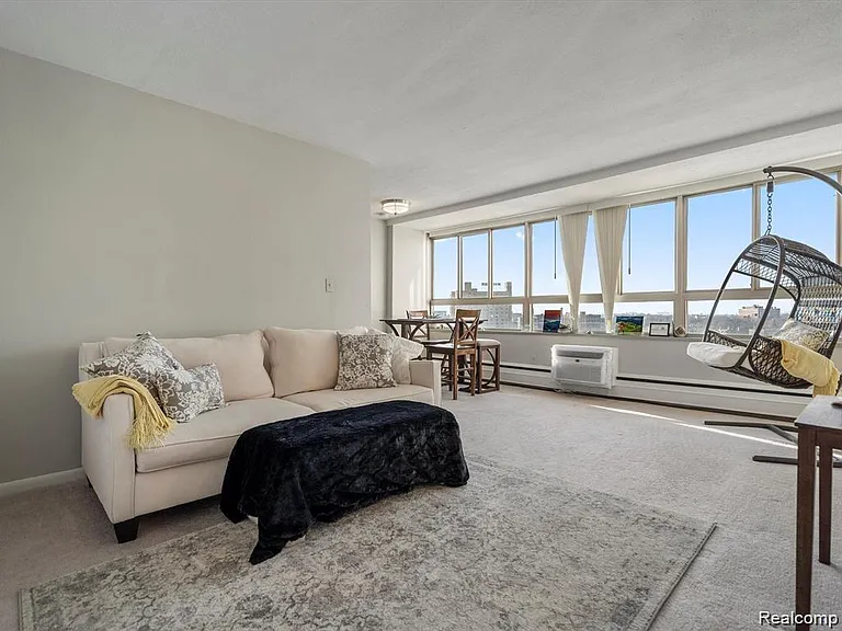 8900 E Jefferson Ave #1110 — Photo 5