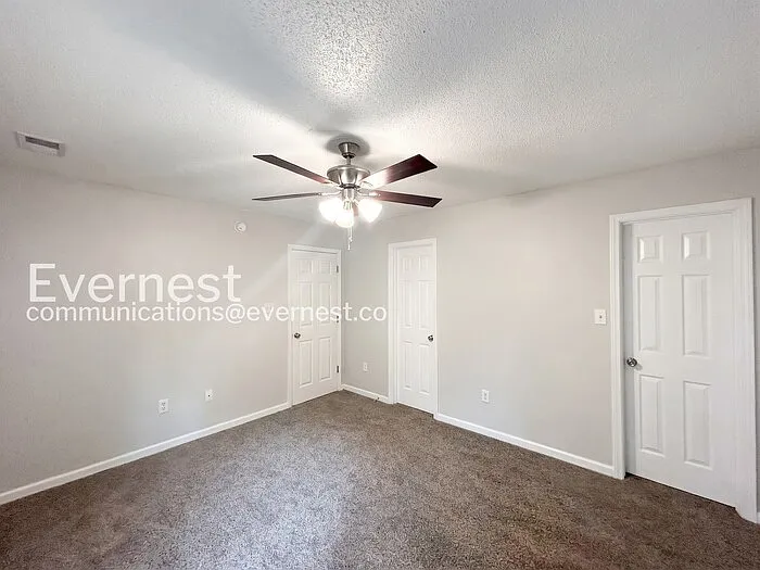 10721 Ridgefield Dr — Photo 12