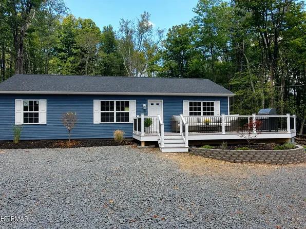 1708 Horizon Dr, Greentown, PA 18426