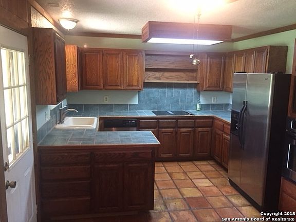 3rd image of 25045 Cedar Creek Dr