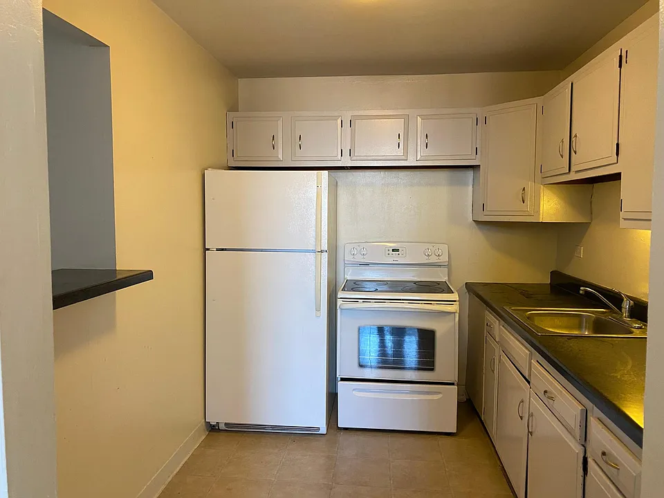 4300 W Ford City Dr #1004