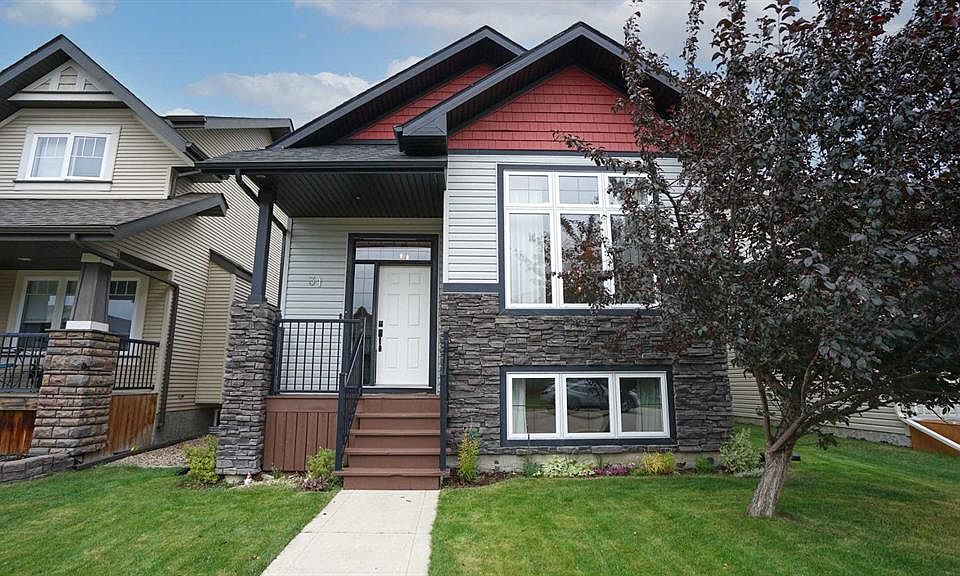 1st image of 31 W Vickers Close