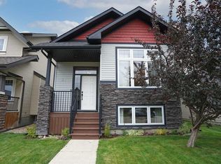31 W Vickers Close, Red Deer, AB T4R0E6