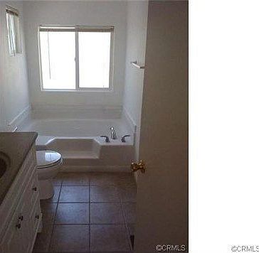 3rd image of 27735 Jefferson Ave