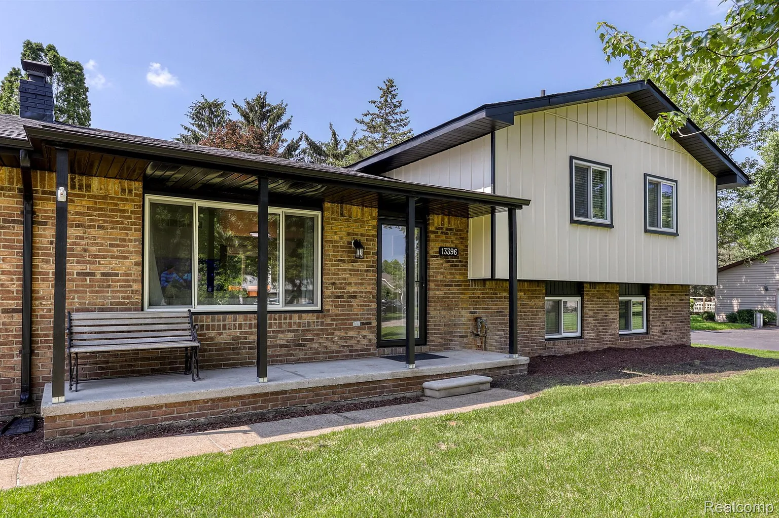 13396 Sumac Rd photo 1