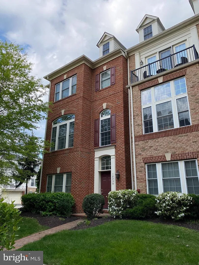 3 bed, 3.5 bath, $3,600 — Photo 1