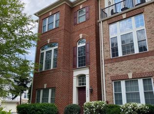 12239 Water Elm Ln, Fairfax, VA 22030