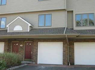 882 N Colony Rd, Meriden, CT 06450