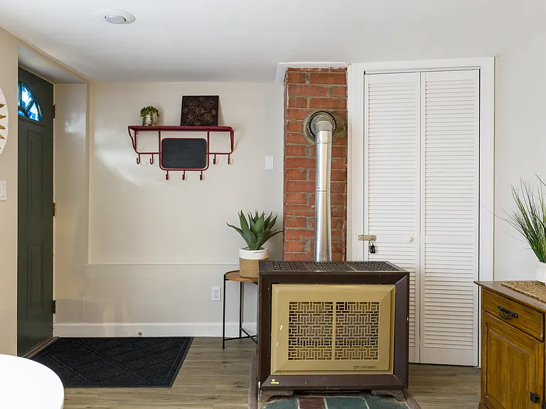 3 Abnaki Ave #BASEMENT — Photo 3