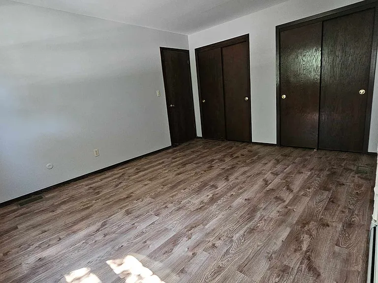 302 Merrill Ave — Photo 38