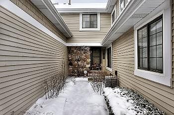 3rd image of 2528 Essex Dr