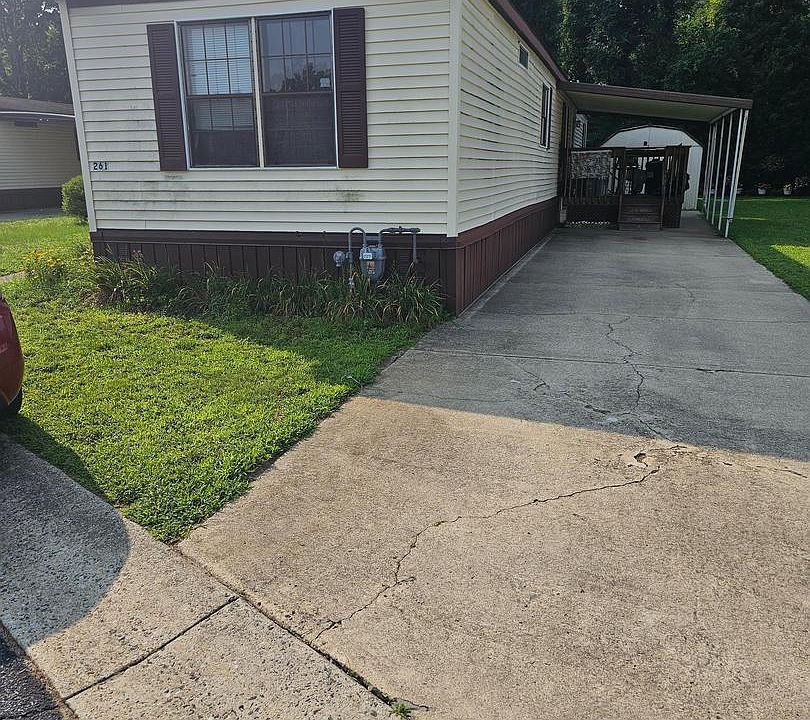 1st image of 261 Mayflower Dr