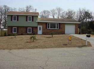 1227 Chilton Dr, Fayetteville, NC 28314