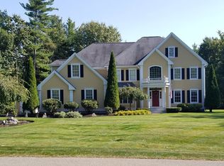 5 Woodland Dr, Dunstable, MA 01827