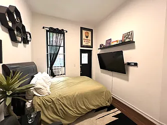 Rented by KNOCKKNOCK LLC