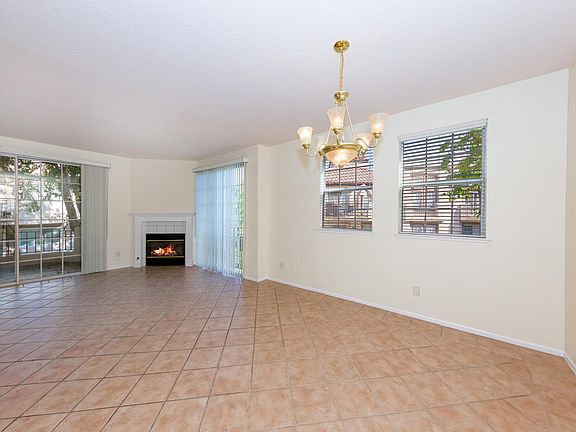 5th image of 24157 Del Monte Dr Unit 411