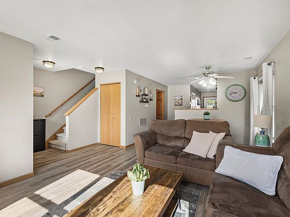 4th image of 207 S Musket Ridge Dr