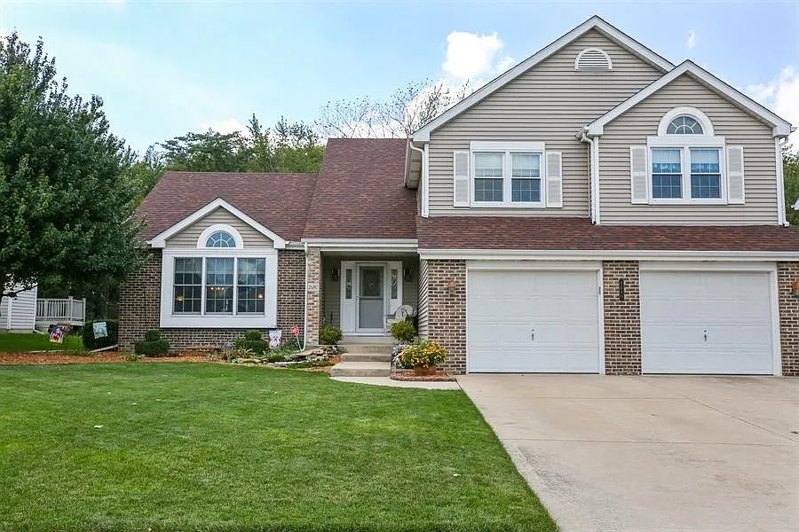 2680 Forest Park Dr photo 1