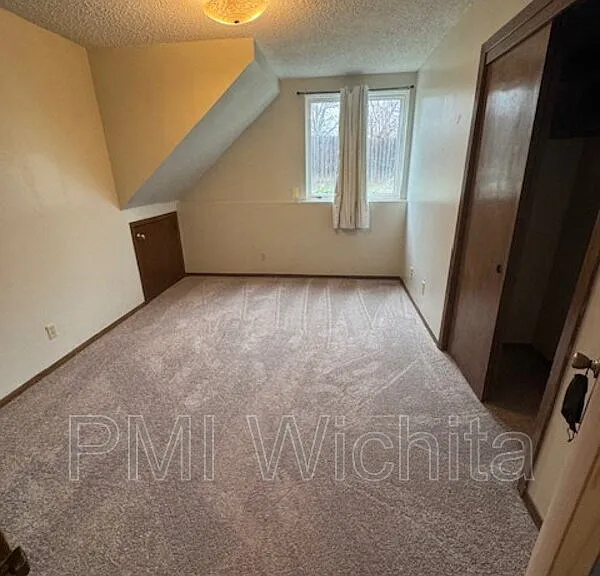 1730 S Beech Ct — Photo 14