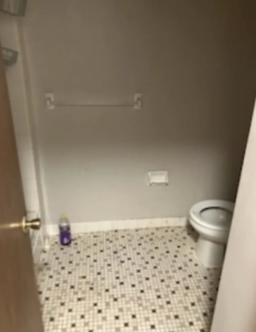 105 Lincoln Street — Photo 1