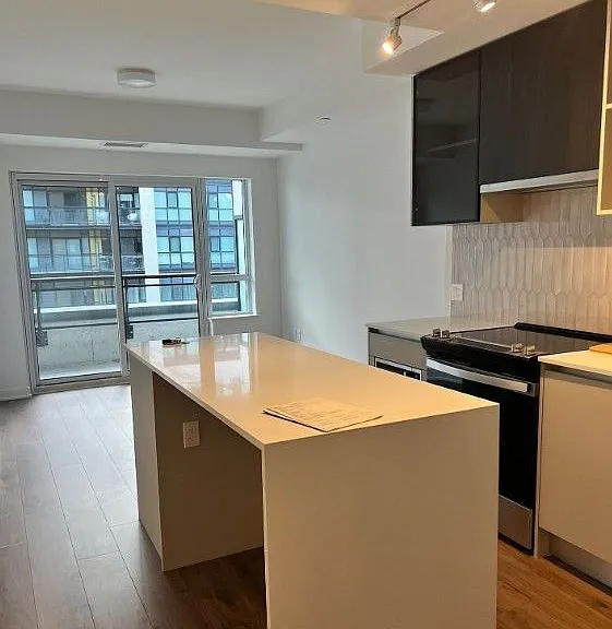 395 Dundas St W #619 — Photo 12