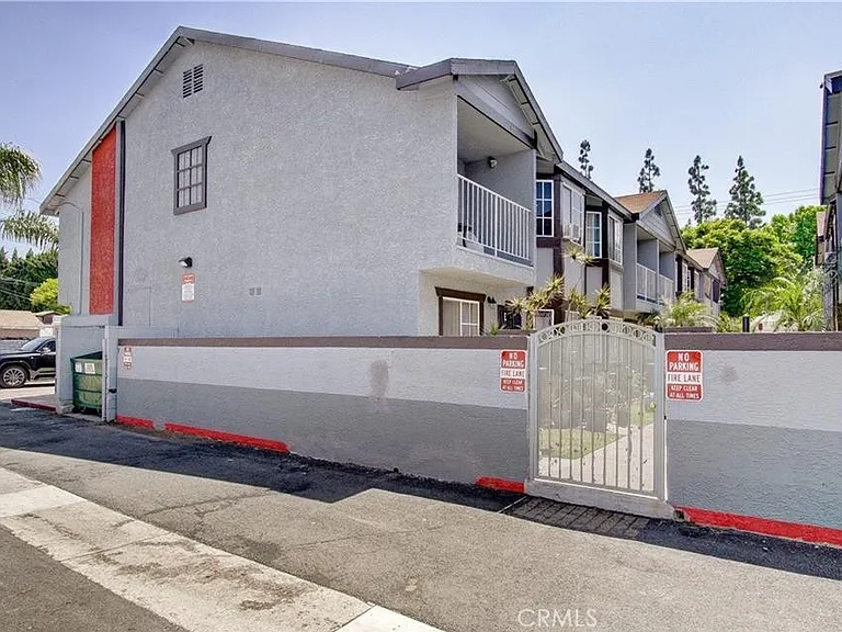 7947 Garfield Ave #F — Photo 3