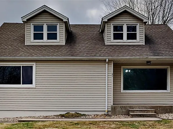 31 Judy Ln, Fairview Heights, IL 62208