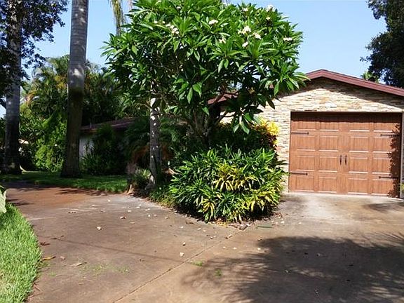2nd image of 3616 Mineola Dr