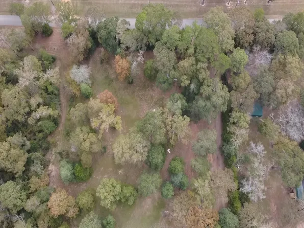 Magnolia Dr, Conroe, TX 77303