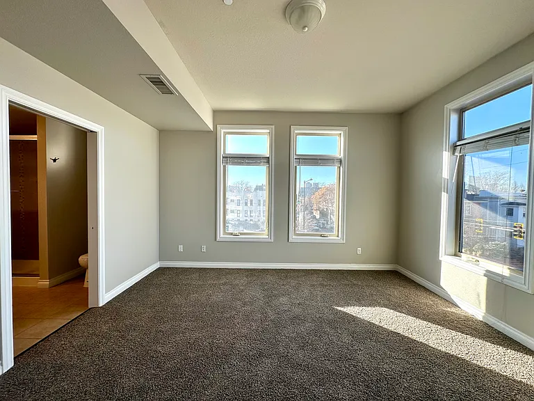 1284 N Downing St #504 — Photo 18