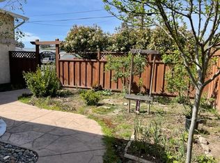 1750 Chestnut St, Santa Clara, CA 95054