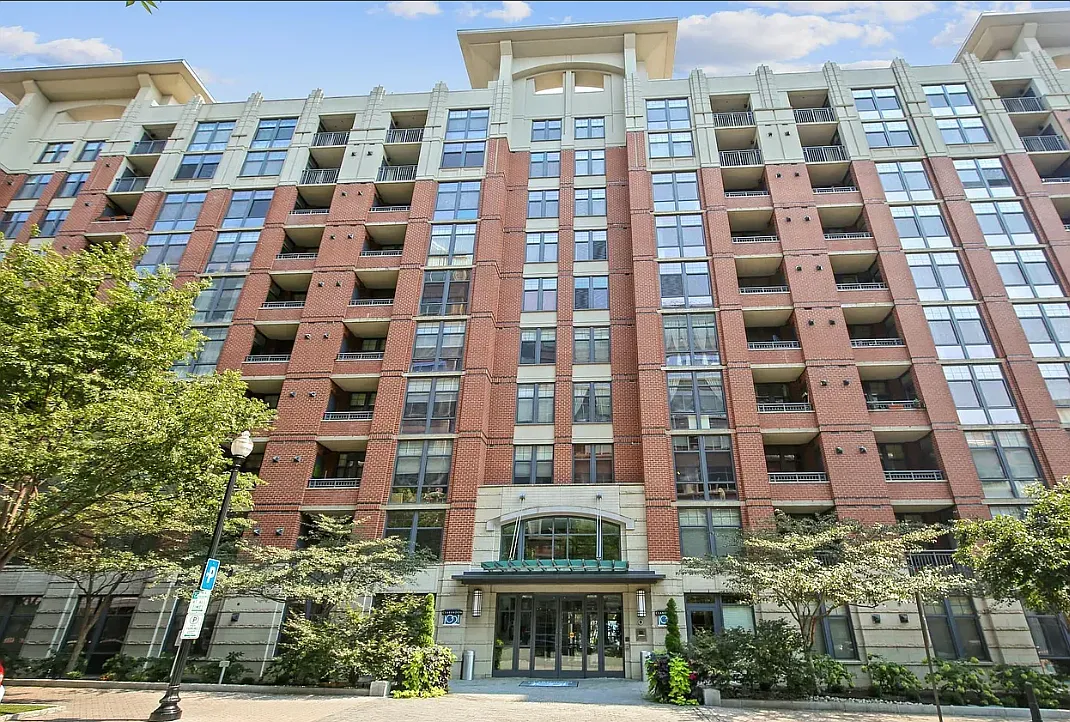 2 bed, 1104 sqft, $3,795 — Photo 1