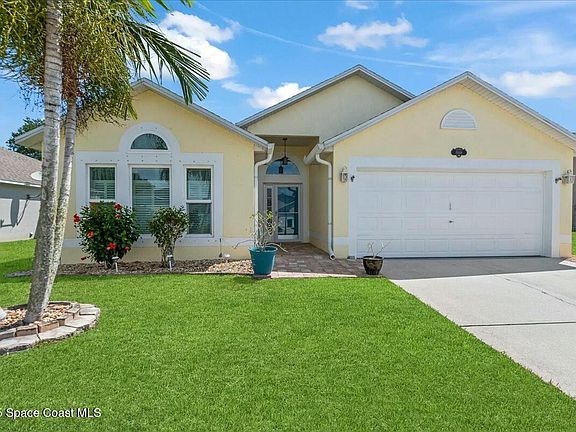 2nd image of 4606 Four Lakes Dr