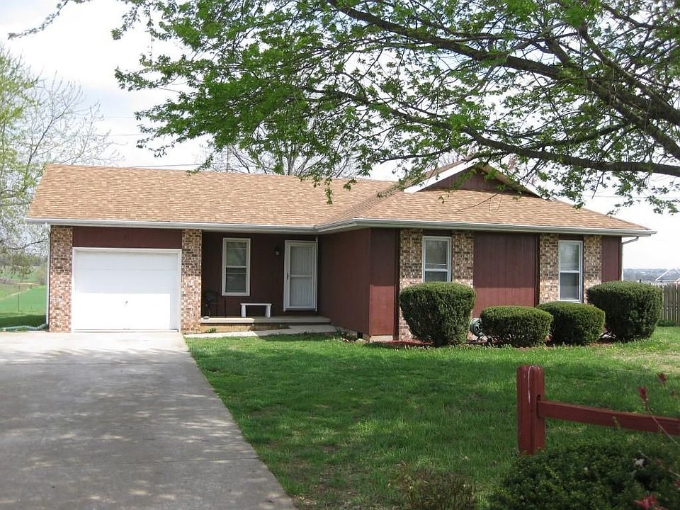 1st image of 615 Berry Ln