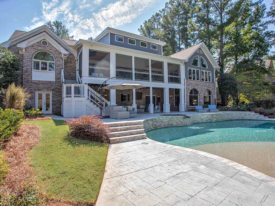 1st image of 1001 Pinehurst Dr