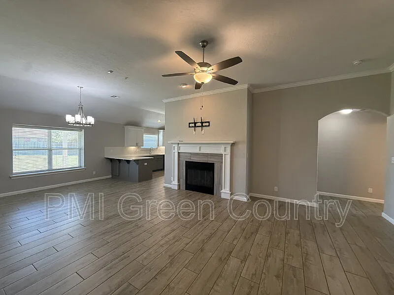 Eagle Ridge — Photo 4