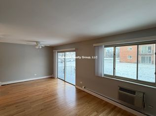 1653 Oakwood Ave #1AB, Des Plaines, IL 60016