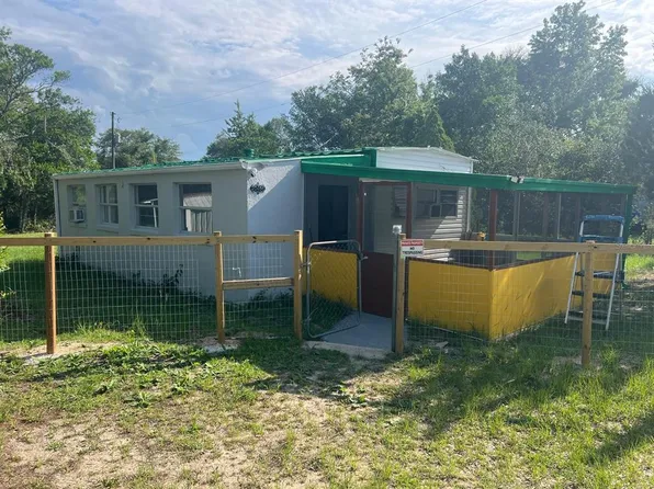 20456 SE 140th St, Umatilla, FL 32784