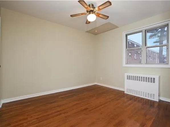 21631 68th Ave #1, Oakland Gardens, NY 11364