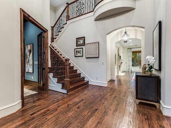 2nd image of 6031 Azalea Ln