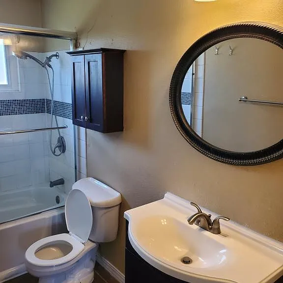 213 W Norwich Dr — Photo 7