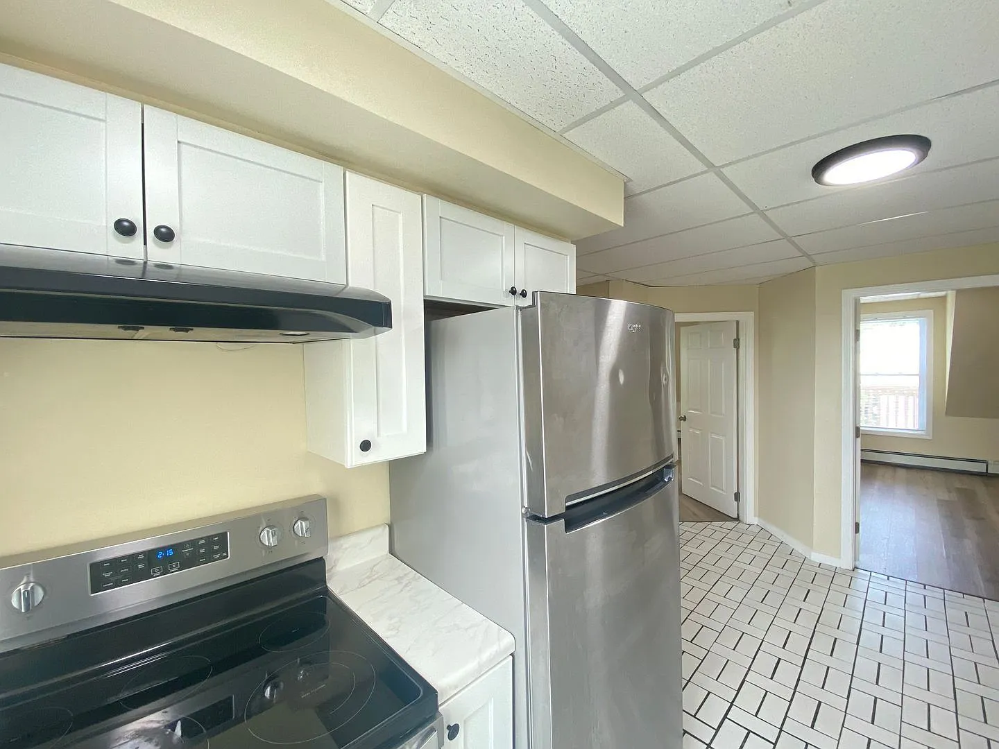2 bed, 1.0 bath, $1,675 — Photo 4