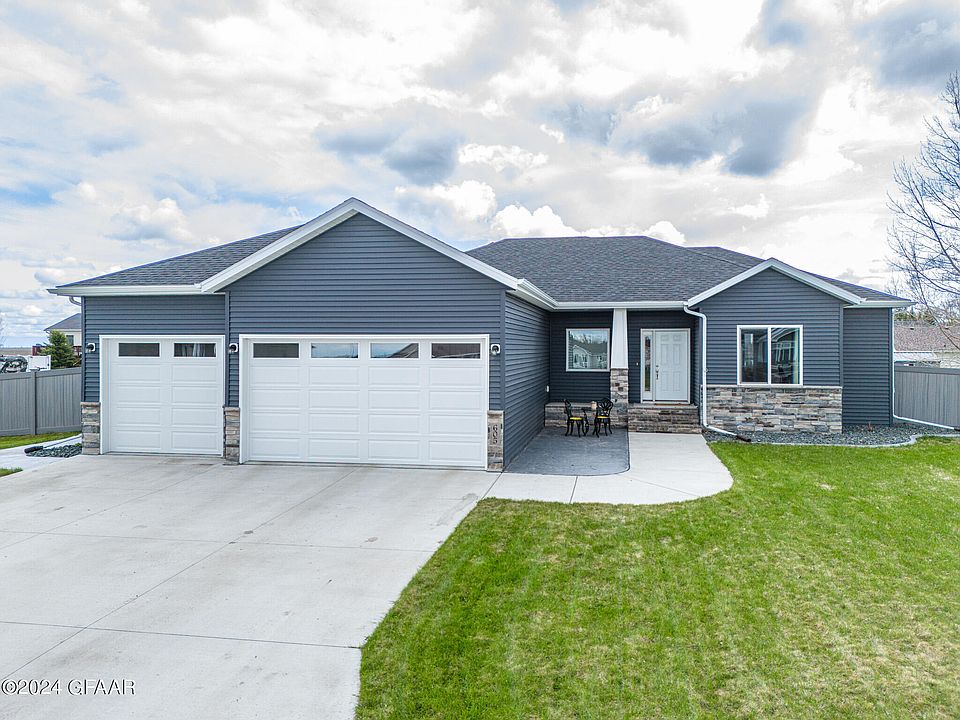 1st image of 605 McDonald Dr