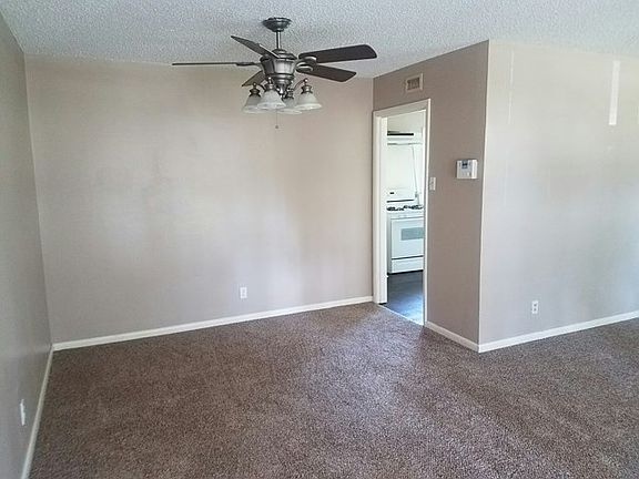 4th image of 2538 Yale Ave