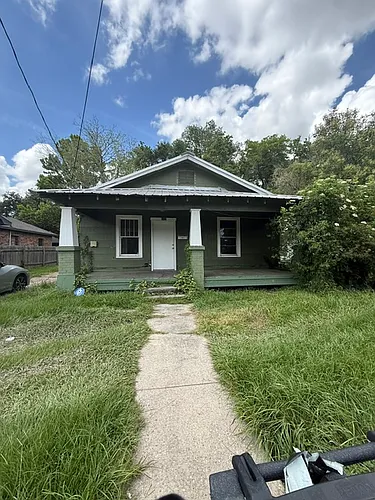 2453 Jefferson Ave Photo 1