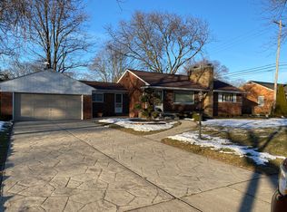 16280 Beverly Rd, Beverly Hills, MI 48025