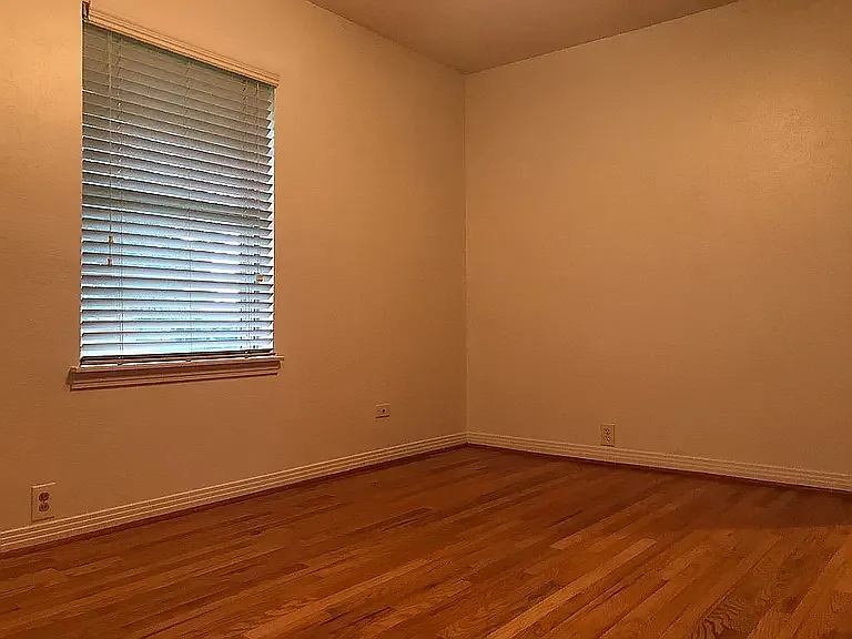 946 Stonecrest Dr — Photo 9